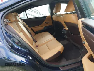 2021 Lexus ES with VIN 58ACA1C15MU010045, listed as a IAAI auction lot 41545909 with 24,694 mi miles. Bid and sale history available at carsss.com. Image 8.