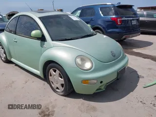 2000 Volkswagen Beetle GLX с VIN 3VWDD21C9YM451119, выставлен на аукционе IAAI как лот 42311605 с пробегом 76 832 миль миль и . История ставок и продаж доступна на DreamBid. Изображение 1.