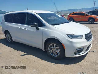 2025 Chrysler Pacifica Select with VIN 2C4RC1BG8SR554880, listed as a IAAI auction lot 42616980 with 10,244 mi miles and . Bid and sale history available at DreamBid. Image 1.