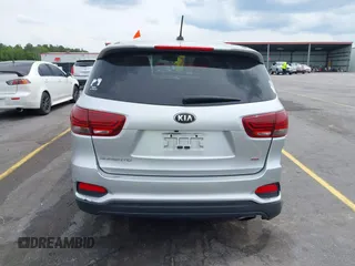2019 Kia Sorento L z VIN 5XYPG4A36KG593306, wystawiony jako IAAI lot #42084345 z przebiegiem 115 241 mil mil oraz . Historia ofert i sprzedaży dostępna na DreamBid. Obrazek 17.