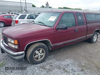 1995 GMC Sierra 1500 with VIN 1GTEC19K0SE514346, listed as a IAAI auction lot 42110686 with 251,379 mi miles and . Bid and sale history available at DreamBid. Image 2.