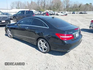 2011 Mercedes-Benz E-Class E 550 with VIN WDDKJ7CB7BF076428, listed as a IAAI auction lot 41785339 with 111,582 mi miles. Bid and sale history available at carsss.com. Image 3.