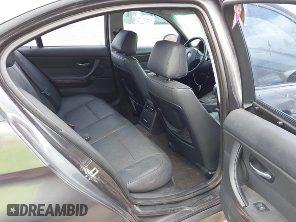 2006 BMW 3 Series 325i with VIN WBAVB13536KX69406, listed as a IAAI auction lot 41925948 with 123,734 mi miles. Bid and sale history available at carsss.com. Image 8.
