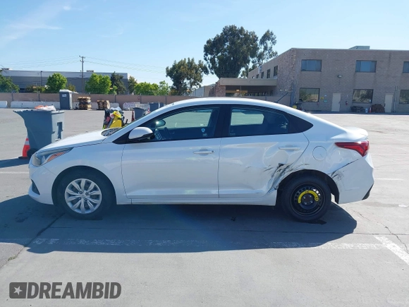 2021 Hyundai Accent SE z VIN 3KPC24A6XME153337, wystawiony jako IAAI lot #42344593 z przebiegiem 86 079 mil mil oraz . Historia ofert i sprzedaży dostępna na DreamBid. Obrazek 14.