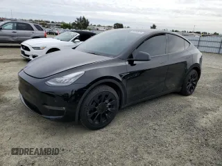 2021 Tesla Model Y Long Range with VIN 5YJYGDEE0MF183109, listed as a Copart auction lot 49760675 with 37,831 mi miles and Salvage Title. Bid and sale history available at DreamBid. Image 1.