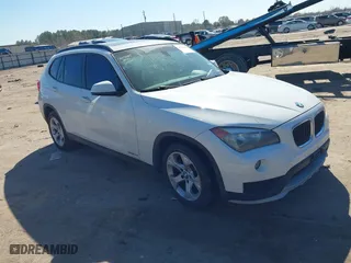 2015 BMW X1 sDrive28i with VIN WBAVM1C51FVZ94433, listed as a IAAI auction lot 41425205 with 148,346 mi miles. Bid and sale history available at carsss.com. Image 1.