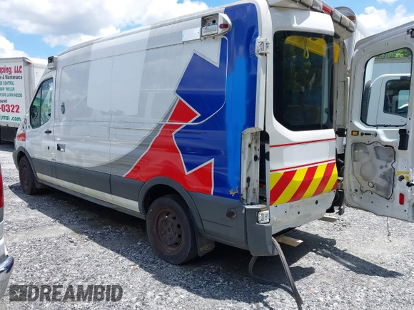 2018 Ford Transit z VIN 1FDYR2CM5JKA14321, wystawiony jako IAAI lot #42231277 z przebiegiem Nie podano mil oraz . Historia ofert i sprzedaży dostępna na DreamBid. Obrazek 3.