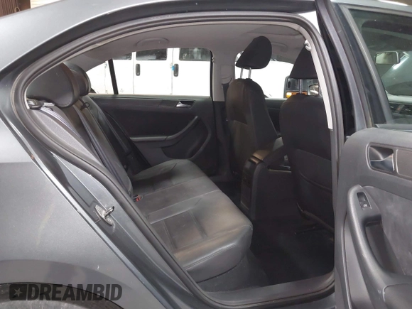 2011 Volkswagen Jetta SE с VIN 3VWBZ7AJ2BM326488, выставлен на аукционе IAAI как лот 41440467 с пробегом 179 888 миль миль и . История ставок и продаж доступна на DreamBid. Изображение 8.