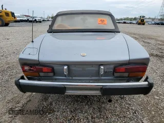 1980 FIAT 124 Spider z VIN 124CS000167543, wystawiony jako Copart lot #53031904 z przebiegiem 60 115 mil mil oraz Nie do naprawy • Non repairable. Historia ofert i sprzedaży dostępna na DreamBid. Obrazek 6.