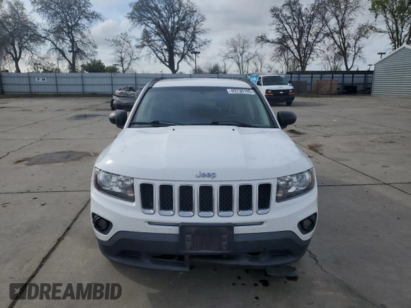 2017 Jeep Compass Sport с VIN 1C4NJCBA8HD124306, выставлен на аукционе Copart как лот 49730195 с пробегом 125 700 миль миль и Списание • Salvage title. История ставок и продаж доступна на DreamBid. Изображение 5.