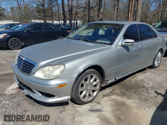 2003 Mercedes-Benz S-Class 5.0L with VIN WDBNG84J03A377024, listed as a IAAI auction lot 41749903 with 114,096 mi miles. Bid and sale history available at carsss.com. Image 2.