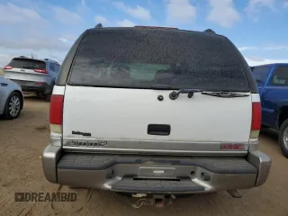 2001 GMC Jimmy SLT with VIN 1GKDT13W412121445, listed as a Copart auction lot 76842164 with 277,068 mi miles and Salvage Title. Bid and sale history available at carsss.com. Image 6.