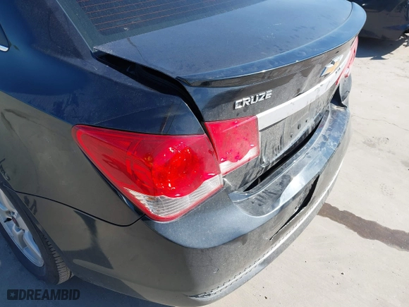 2012 Chevrolet Cruze LT w/1LT with VIN 1G1PF5SC0C7318402, listed as a IAAI auction lot 41984527 with 188,671 mi miles. Bid and sale history available at carsss.com. Image 13.