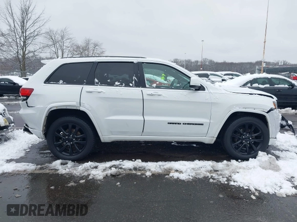 2017 Jeep Grand Cherokee Laredo with VIN 1C4RJFAG2HC951071, listed as a IAAI auction lot 41536568 with 99,941 mi miles. Bid and sale history available at carsss.com. Image 13.