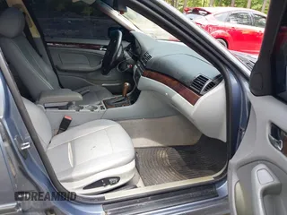 2004 BMW 3 Series 325i z VIN WBAET37424NJ47238, wystawiony jako IAAI lot #42321304 z przebiegiem 158 663 mil mil oraz . Historia ofert i sprzedaży dostępna na DreamBid. Obrazek 5.