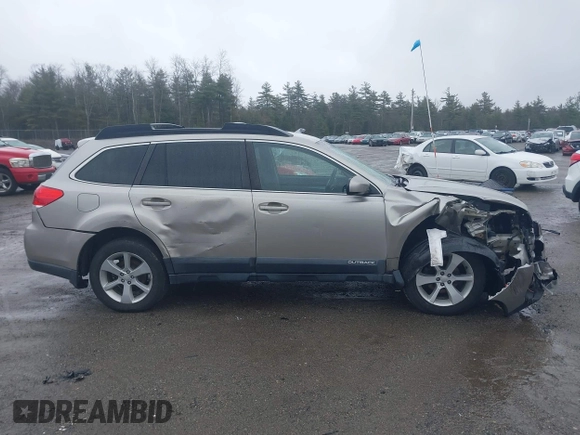 2014 Subaru Outback 2.5i Premium with VIN 4S4BRCCC5E3253063, listed as a IAAI auction lot 41966412 with 133,526 mi miles. Bid and sale history available at carsss.com. Image 13.