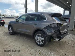 2016 Porsche Cayenne z VIN WP1AA2A22GKA11334, wystawiony jako Copart lot #55961845 z przebiegiem 73 174 mil mil oraz Szkoda całkowita • Salvage title. Historia ofert i sprzedaży dostępna na DreamBid. Obrazek 2.