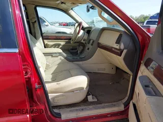 2004 Lincoln Aviator Luxury z VIN 5LMEU68H54ZJ46427, wystawiony jako IAAI lot #41908462 z przebiegiem 264 610 mil mil oraz . Historia ofert i sprzedaży dostępna na DreamBid. Obrazek 5.