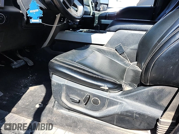 2019 Ford F-250 XL with VIN 1FT7W2BT0KED41596, listed as a IAAI auction lot 42727923 with 246,034 mi miles and . Bid and sale history available at DreamBid. Image 18.