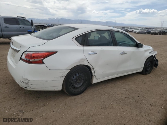 2015 Nissan Altima 2.5 S with VIN 1N4AL3AP8FN311282, listed as a Copart auction lot 52934415 with 180,096 mi miles and Clean Title. Bid and sale history available at carsss.com. Image 3.