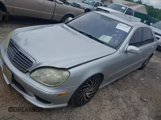 2006 Mercedes-Benz S 500 with VIN WDBNG75J16A465867, listed as a IAAI auction lot 42129329 with 160,715 mi miles and . Bid and sale history available at DreamBid. Image 2.
