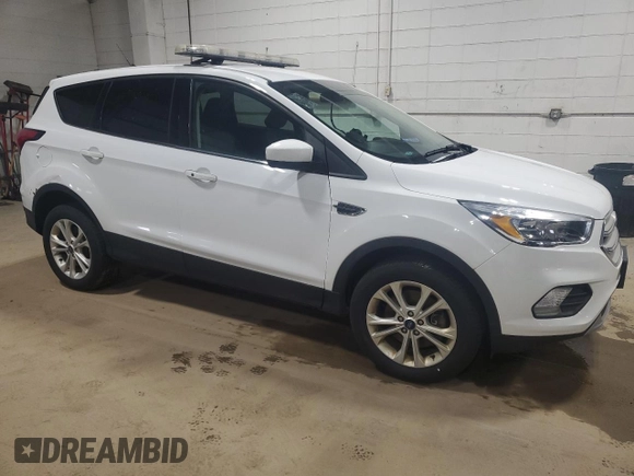 2019 Ford Escape SE z VIN 1FMCU9GD9KUA05798, wystawiony jako Copart lot #55701735 z przebiegiem 140 797 mil mil oraz Tytuł czysty. Historia ofert i sprzedaży dostępna na DreamBid. Obrazek 4.