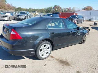 2010 Ford Fusion SE with VIN 3FAHP0HA3AR286591, listed as a IAAI auction lot 40957478 with 1 mi miles. Bid and sale history available at carsss.com. Image 4.