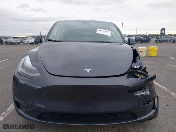 2024 Tesla Model Y Long Range with VIN 7SAYGDEE0RA330083, listed as a IAAI auction lot 41245099 with NaN miles. Bid and sale history available at carsss.com. Image 12.