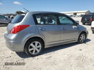 2011 Nissan Versa SL z VIN 3N1BC1CP1BL507254, wystawiony jako Copart lot #50992275 z przebiegiem 93 679 mil mil oraz Czysty tytuł • Clean title. Historia ofert i sprzedaży dostępna na DreamBid. Obrazek 3.