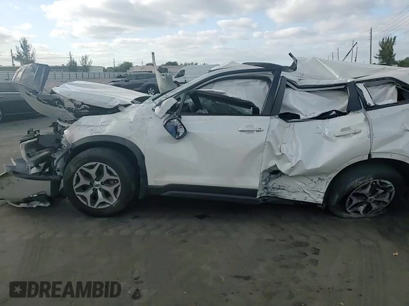 2024 Subaru Forester Premium with VIN JF2SKADC6RH437885, listed as a Copart auction lot 54132015 with Not provided miles and Non repairable. Bid and sale history available at DreamBid. Image 13.