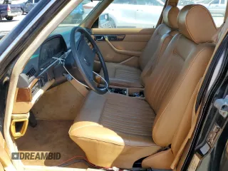1984 Mercedes-Benz 300 with VIN WDBCB20A8EA076089, listed as a Copart auction lot 72077164 with 333,834 mi miles and Clean Title. Bid and sale history available at carsss.com. Image 7.