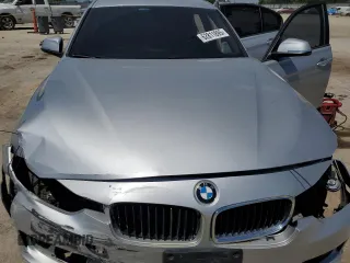 2014 BMW 3 Series 320i xDrive с VIN WBA3C3C58EP662305, выставлен на аукционе Copart как лот 62811895 с пробегом 43 793 миль миль и Списание • Salvage title. История ставок и продаж доступна на DreamBid. Изображение 11.