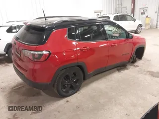 2018 Jeep Compass Altitude with VIN 3C4NJDBB9JT304330, listed as a IAAI auction lot 41886905 with 45,700 mi miles and . Bid and sale history available at carsss.com. Image 4.
