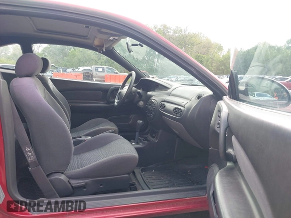 1999 Ford Escort "Cool" with VIN 3FAKP1136XR194925, listed as a IAAI auction lot 42097435 with 82,176 mi miles. Bid and sale history available at carsss.com. Image 5.