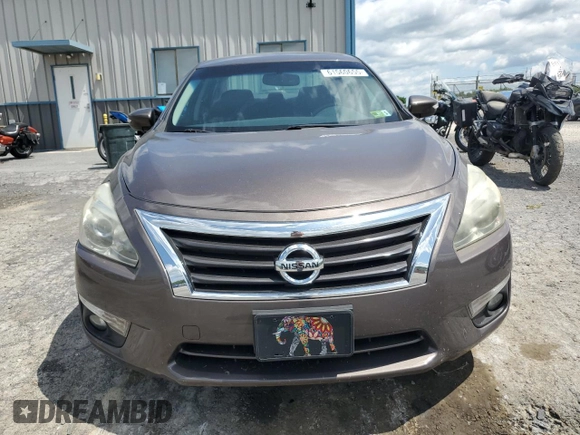 2015 Nissan Altima 2.5 with VIN 1N4AL3AP1FC474805, listed as a Copart auction lot 61560655 with 176,440 mi miles and Salvage title. Bid and sale history available at DreamBid. Image 5.