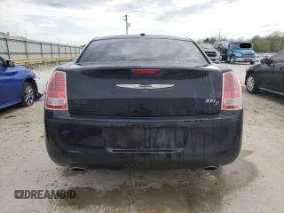 2014 Chrysler 300 S z VIN 2C3CCABG0EH163212, wystawiony jako Copart lot #52179045 z przebiegiem 167 232 mil mil oraz Nie do naprawy • Non repairable. Historia ofert i sprzedaży dostępna na DreamBid. Obrazek 6.