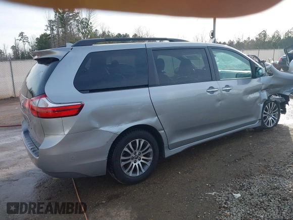 2018 Toyota Sienna XLE Auto Access Seat with VIN 5TDYZ3DC6JS928313, listed as a IAAI auction lot 41411318 with 145,480 mi miles. Bid and sale history available at carsss.com. Image 21.