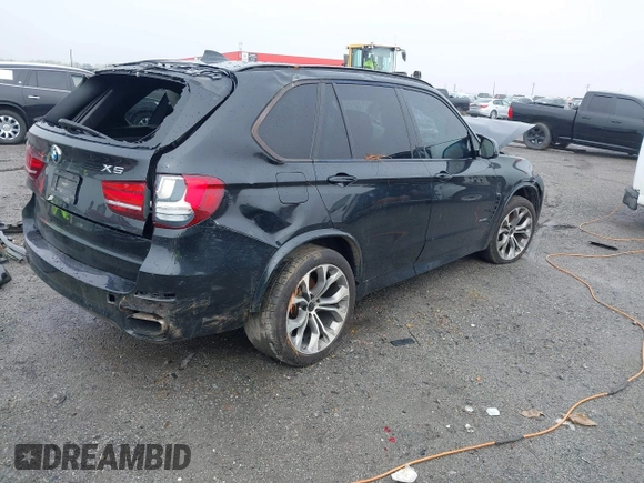 2015 BMW X5 xDrive50i z VIN 5UXKR6C56F0J78575, wystawiony jako IAAI lot #41933018 z przebiegiem Nie podano mil oraz . Historia ofert i sprzedaży dostępna na DreamBid. Obrazek 4.