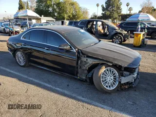 2022 Mercedes-Benz E 350 z VIN W1KZF8DB0NB085097, wystawiony jako Copart lot #46523145 z przebiegiem 65 247 mil mil oraz Szkoda całkowita • Salvage title. Historia ofert i sprzedaży dostępna na DreamBid. Obrazek 4.