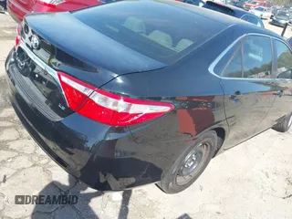 2015 Toyota Camry XLE with VIN 4T4BF1FK4FR499359, listed as a IAAI auction lot 41893619 with 1 mi miles. Bid and sale history available at carsss.com. Image 4.