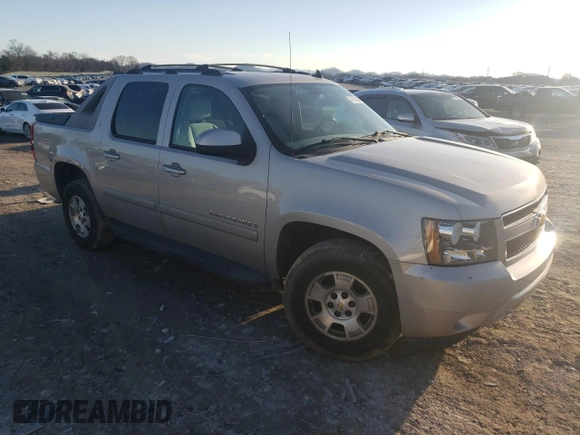 2007 Chevrolet Avalanche 1LT z VIN 3GNEC120X7G225653, wystawiony jako Copart lot #43108945 z przebiegiem 141 621 mil mil oraz Czysty tytuł • Clean title. Historia ofert i sprzedaży dostępna na DreamBid. Obrazek 4.