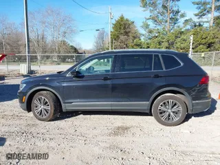 2018 Volkswagen Tiguan SEL with VIN 3VV2B7AXXJM076428, listed as a IAAI auction lot 41691637 with 89,441 mi miles. Bid and sale history available at carsss.com. Image 14.