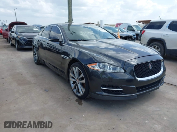 2015 Jaguar XJ с VIN SAJWA3HT3FMV86221, выставлен на аукционе IAAI как лот 42628203 с пробегом 125 951 миль миль и . История ставок и продаж доступна на DreamBid. Изображение 1.