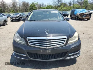 2012 Mercedes-Benz C 300 Sport z VIN WDDGF8BB6CA540760, wystawiony jako Copart lot #63679585 z przebiegiem 199 160 mil mil oraz Szkoda całkowita • Salvage title. Historia ofert i sprzedaży dostępna na DreamBid. Obrazek 5.