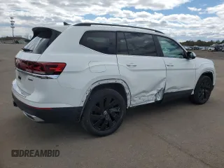 2024 Volkswagen Atlas SE z VIN 1V2HR2CA0RC607843, wystawiony jako Copart lot #53582965 z przebiegiem 10 417 mil mil oraz Szkoda całkowita • Salvage title. Historia ofert i sprzedaży dostępna na DreamBid. Obrazek 3.