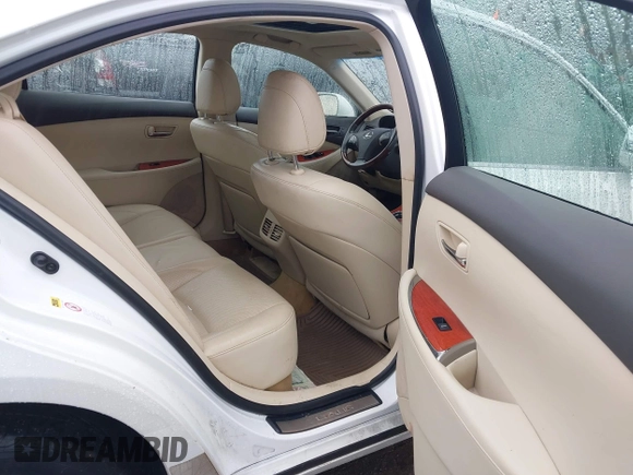 2010 Lexus ES 330 z VIN JTHBK1EG5A2413504, wystawiony jako IAAI lot #42181215 z przebiegiem 110 295 mil mil oraz . Historia ofert i sprzedaży dostępna na DreamBid. Obrazek 8.