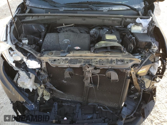 2017 Toyota Highlander LE with VIN 5TDZZRFH4HS233645, listed as a Copart auction lot 48684015 with 113,418 mi miles and Salvage title. Bid and sale history available at DreamBid. Image 12.