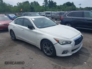 2015 Infiniti Q50 Premium z VIN JN1BV7AR5FM390985, wystawiony jako IAAI lot #42641031 z przebiegiem 117 060 mil mil oraz . Historia ofert i sprzedaży dostępna na DreamBid. Obrazek 1.
