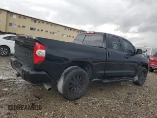 2017 Toyota Tundra SR5 z VIN 5TFRW5F13HX222876, wystawiony jako Copart lot #52101965 z przebiegiem 79 015 mil mil oraz Nie do naprawy • Non repairable. Historia ofert i sprzedaży dostępna na DreamBid. Obrazek 3.
