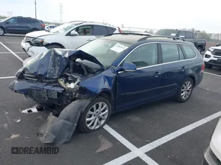 2013 Volkswagen Jetta SportWagen SE w/Sunroof with VIN 3VWPP7AJ7DM670509, listed as a IAAI auction lot 41887876 with 1 mi miles. Bid and sale history available at carsss.com. Image 16.